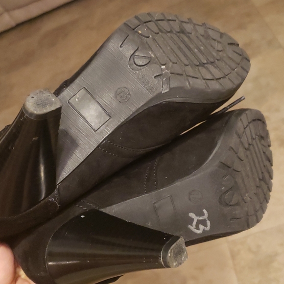 Booties - Picture 7 of 7